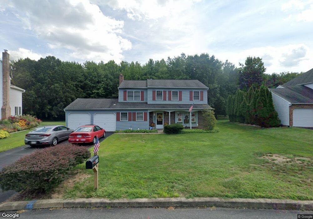 690 Atkinson Ln, Langhorne, PA 19047 - photo 1