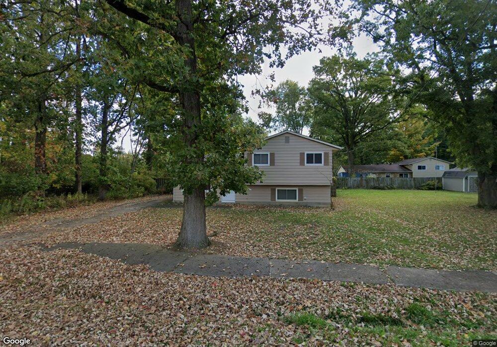 851 Kenilworth Ave, Sheffield Lake, OH 44054 - photo 1