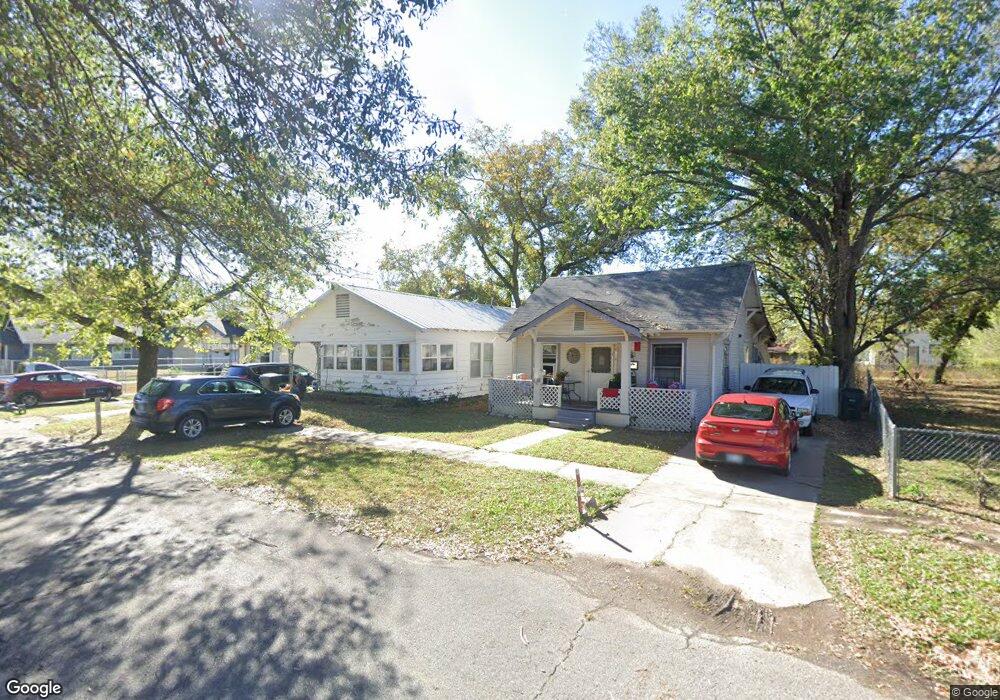 1104 N Griffin Ave, Okmulgee, OK 74447 - photo 1