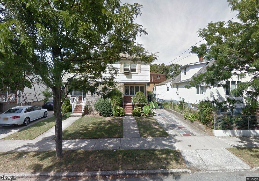 16615 76th Ave, Fresh Meadows, NY 11366 - photo 1