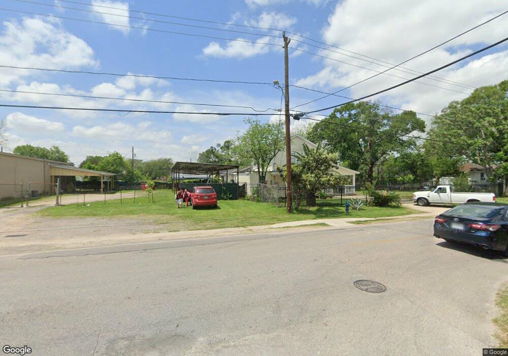 307 Charles Rd, Houston, TX 77076 - photo 1