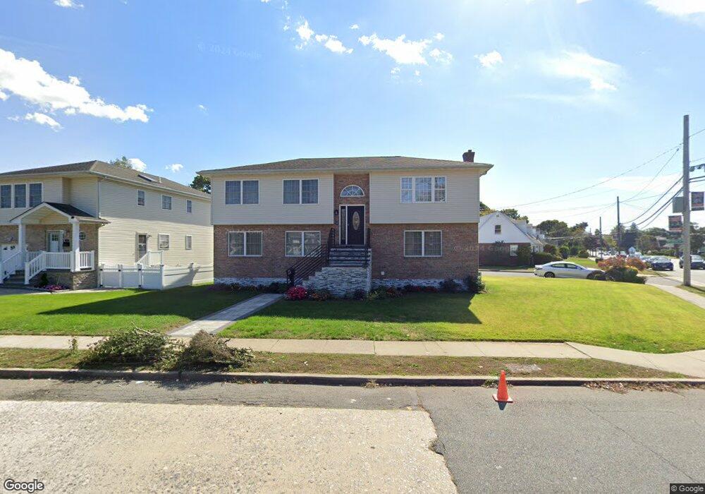 8 Wheeler Ave, Valley Stream, NY 11580 - photo 1