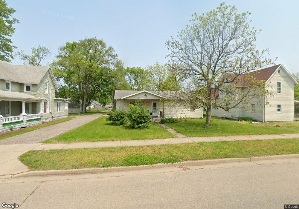 814 W Blaine Ave, Elkhart, IN 46516 - photo 1