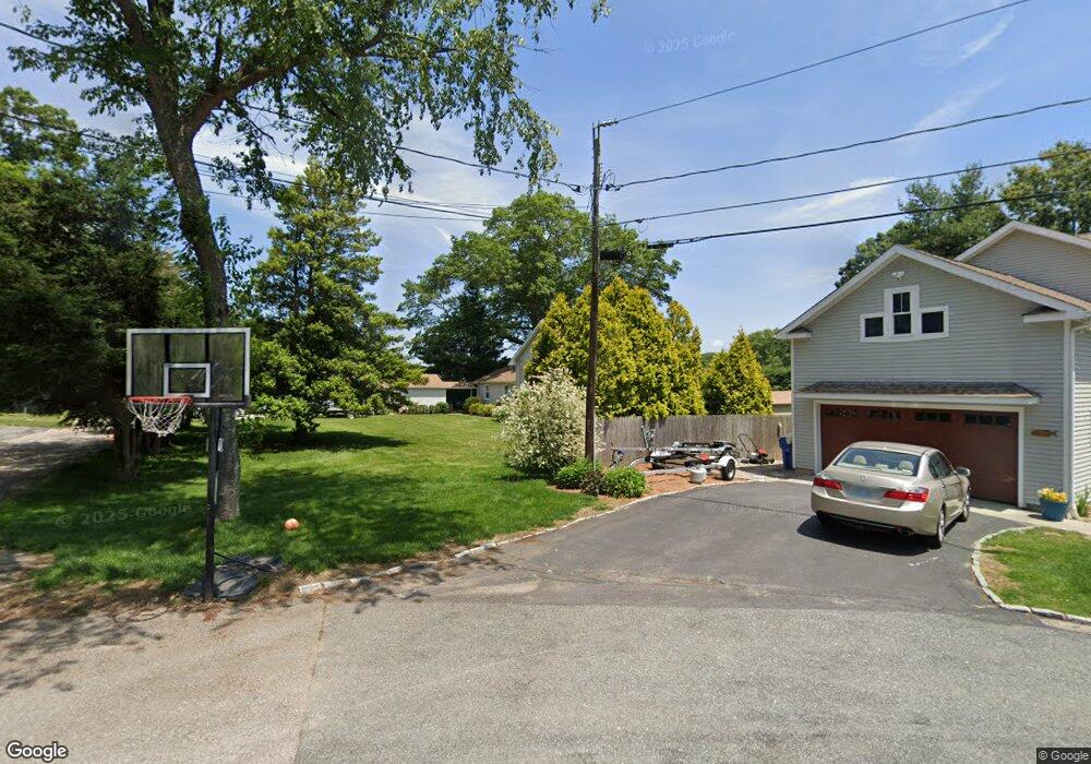 193 Riverside Dr, Wakefield, RI 02879 - photo 1