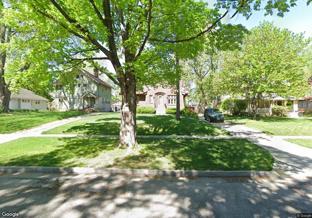 1064 44th St, Des Moines, IA 50311 - photo 1