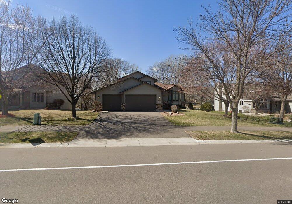 11262 N Eagle Lake Blvd, Maple Grove, MN 55369 - photo 1
