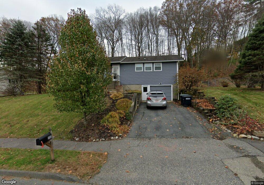 102 Fort Meadow Dr, Hudson, MA 01749 - photo 1