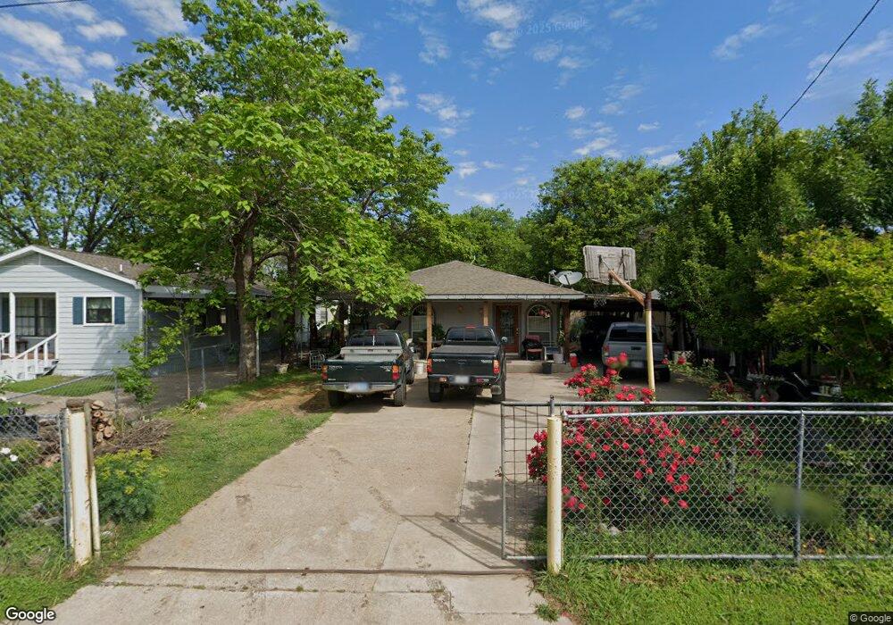 206 Avenue D, Ennis, TX 75119 - photo 1
