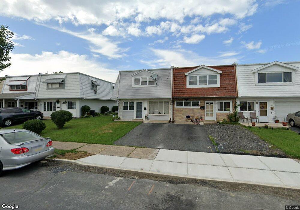 2013 E Cedar St, Allentown, PA 18109 - photo 1