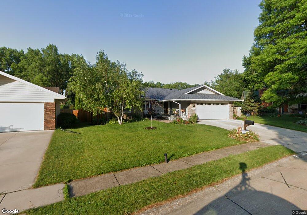 4642 Washington Ln, Davenport, IA 52806 - photo 1