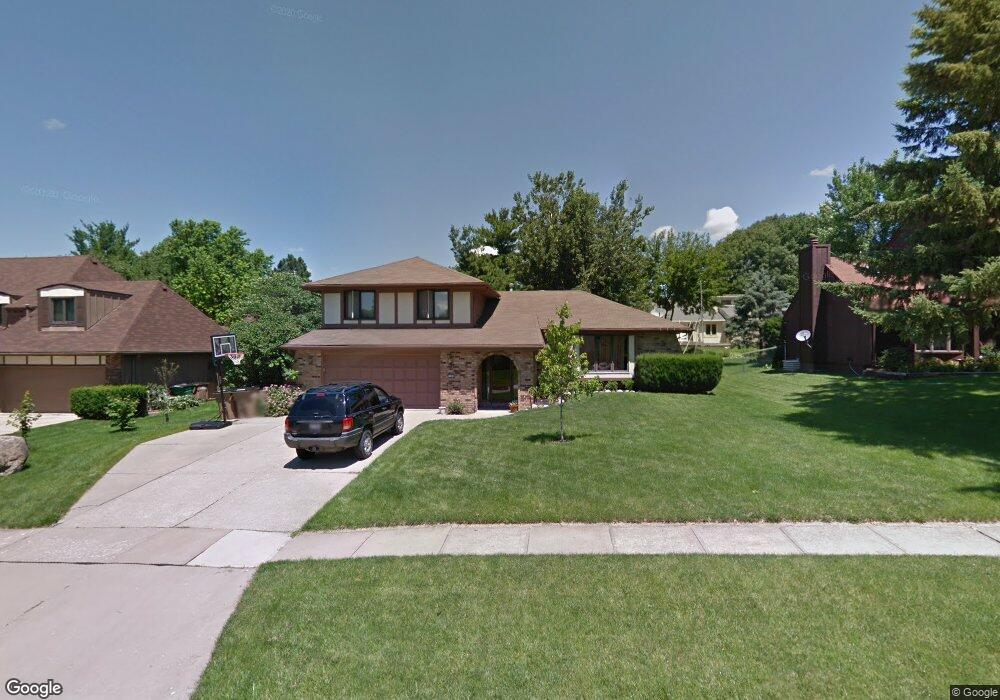 5101 Brookview Dr, West Des Moines, IA 50265 - photo 1