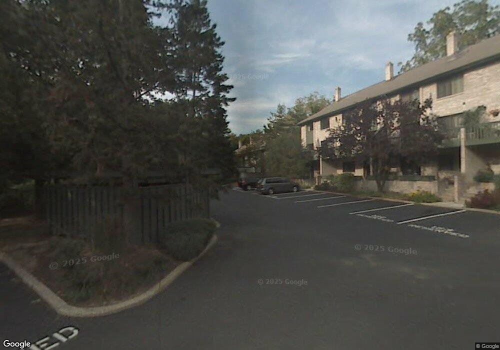 580 Foxwood Ln, Paoli, PA 19301 - photo 1