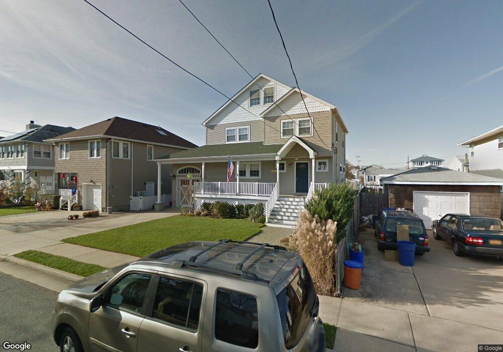 166 Gordon Place, Freeport, NY 11520 - photo 1