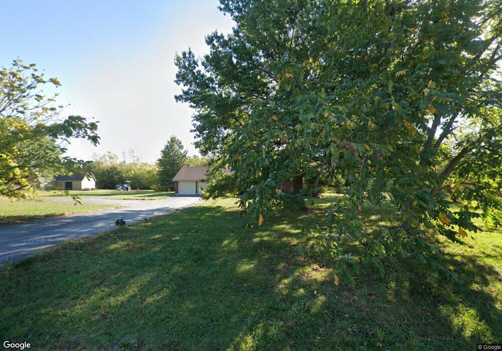 1105 Barron Rd, Raymore, MO 64083 - photo 1