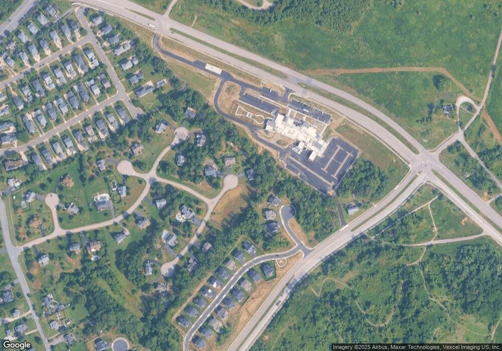 8931 Highgrove Ct, Lorton, VA 22079 - photo 1