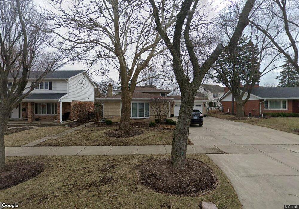 851 S Stratford Ave, Elmhurst, IL 60126 - photo 1