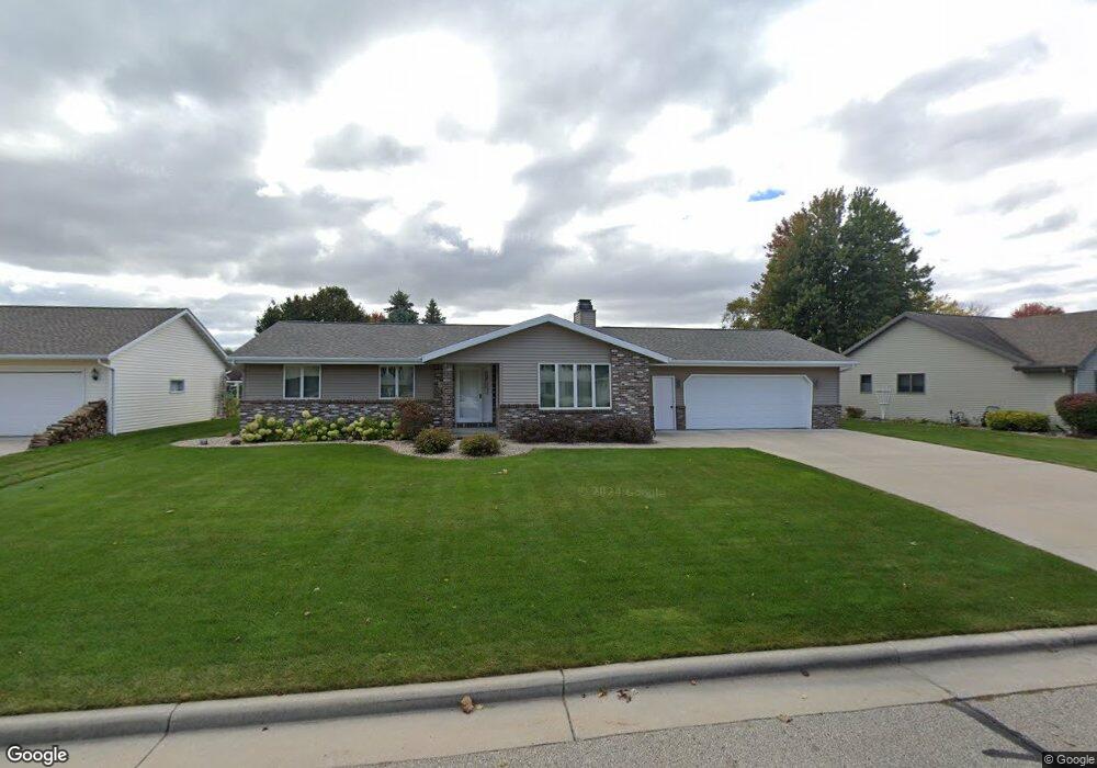 2405 W Hiawatha Dr, Appleton, WI 54914 - photo 1