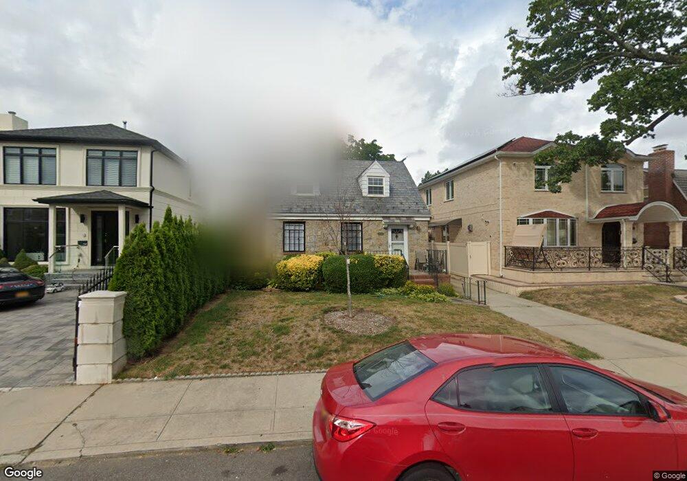 7340 184th St, Fresh Meadows, NY 11366 - photo 1