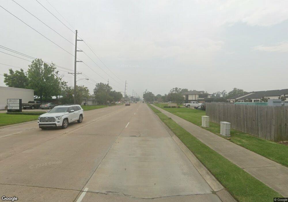 2204 N Lake St, Lake Charles, LA 70601 - photo 1