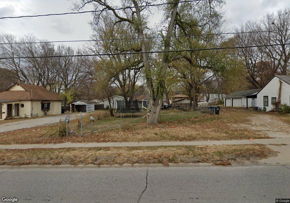 3236 E University Ave, Des Moines, IA 50317 - photo 1