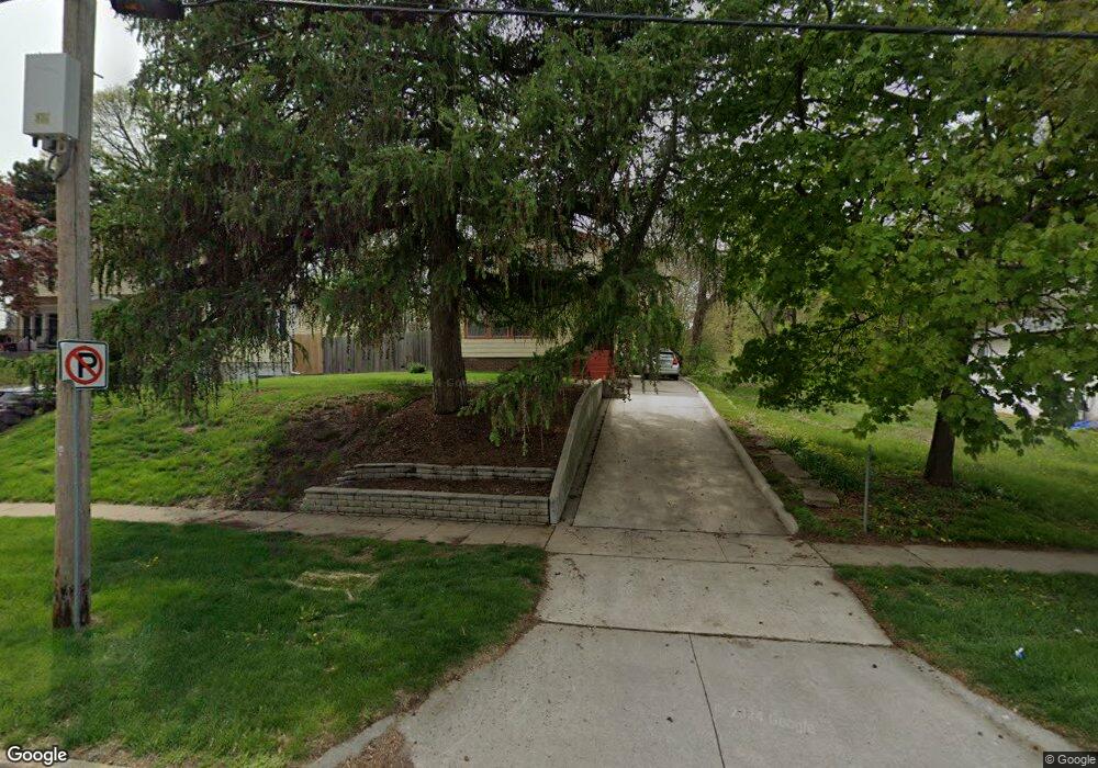 914 28th St, Des Moines, IA 50312 - photo 1