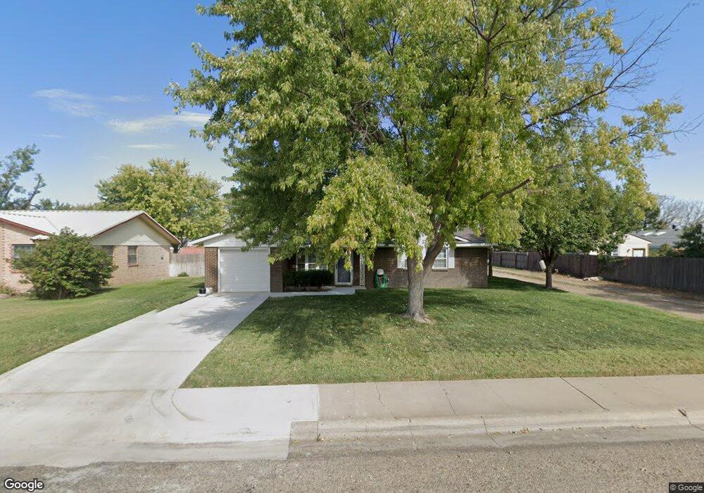 1301 NE 4th St, Dumas, TX 79029 - photo 1