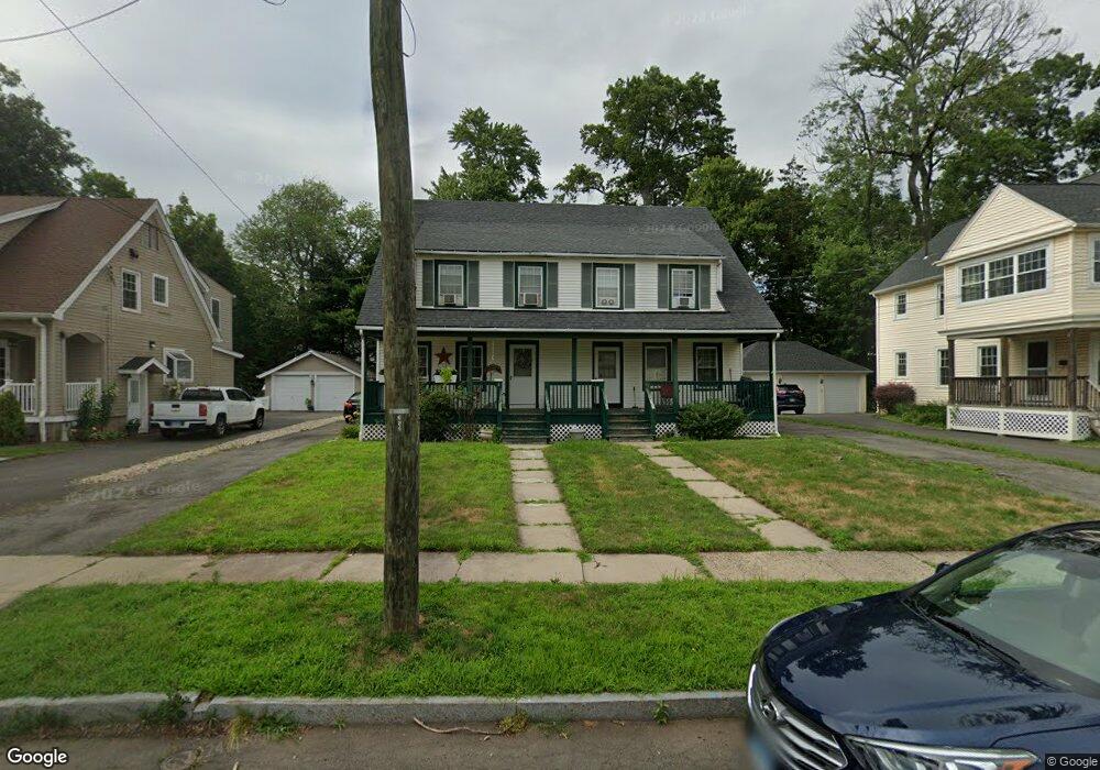 60 Washington Cir, West Hartford, CT 06119 - photo 1