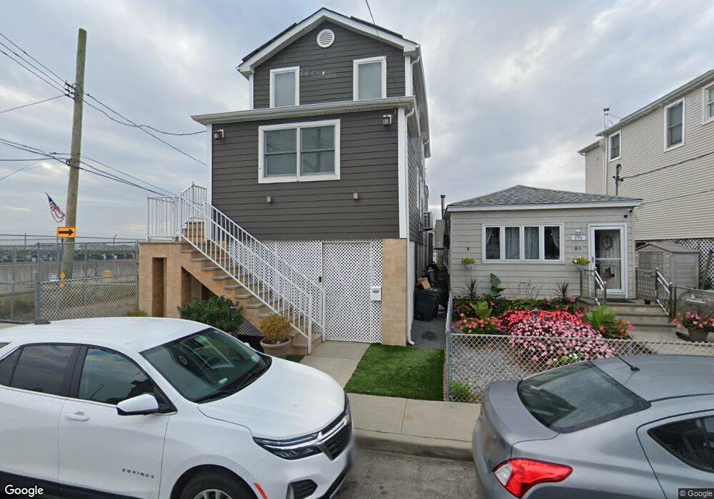 212 E 9th Rd, Broad Channel, NY 11693 - photo 1