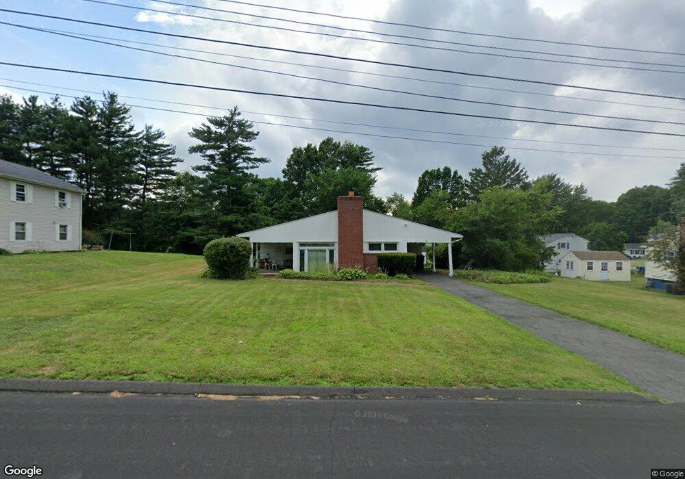 4 Hickory Ln, Bloomfield, CT 06002 - photo 1