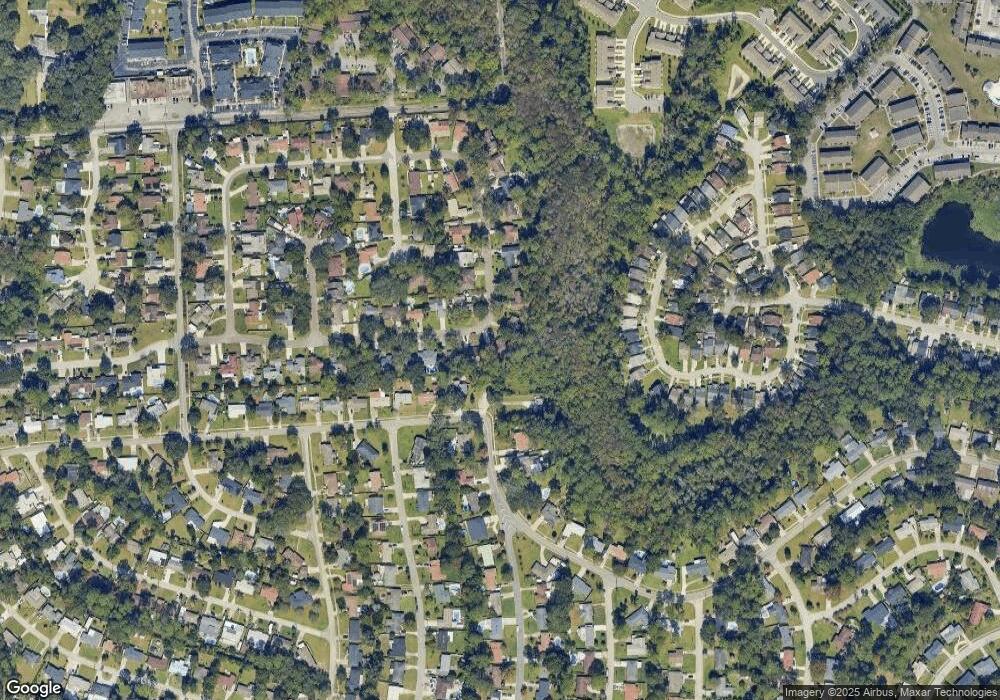 7268 Holiday Hill Ct, Jacksonville, FL 32216 - photo 1