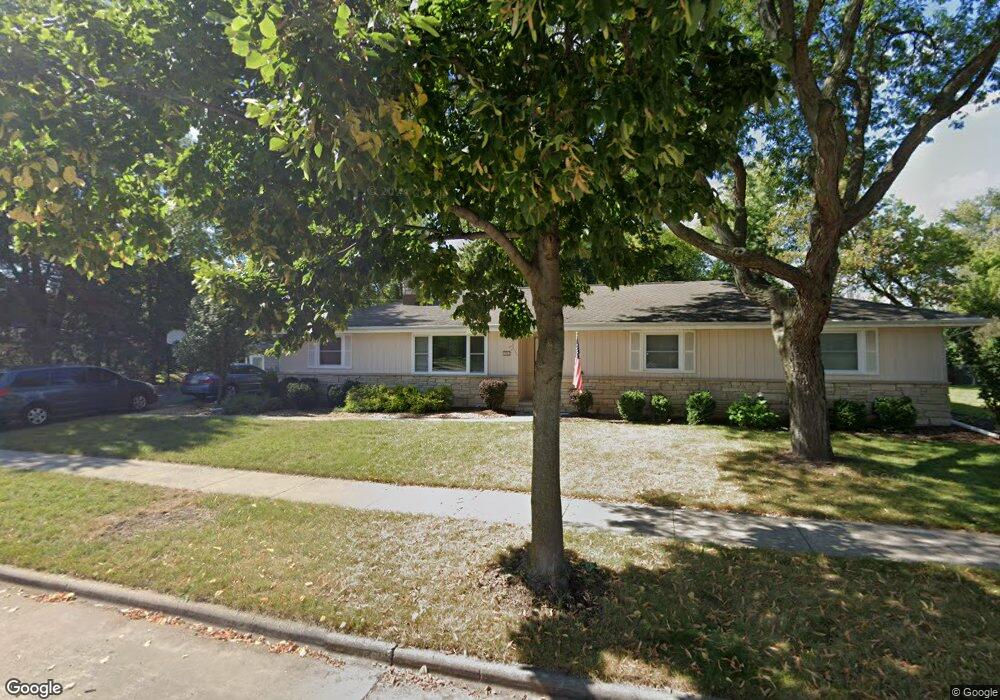 1701 N Birchwood Ave, Appleton, WI 54914 - photo 1