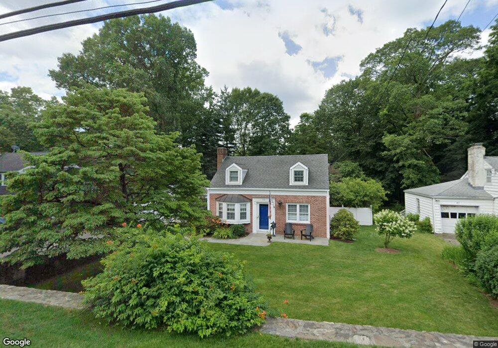 138 Pepper Ridge Rd, Stamford, CT 06905 - photo 1