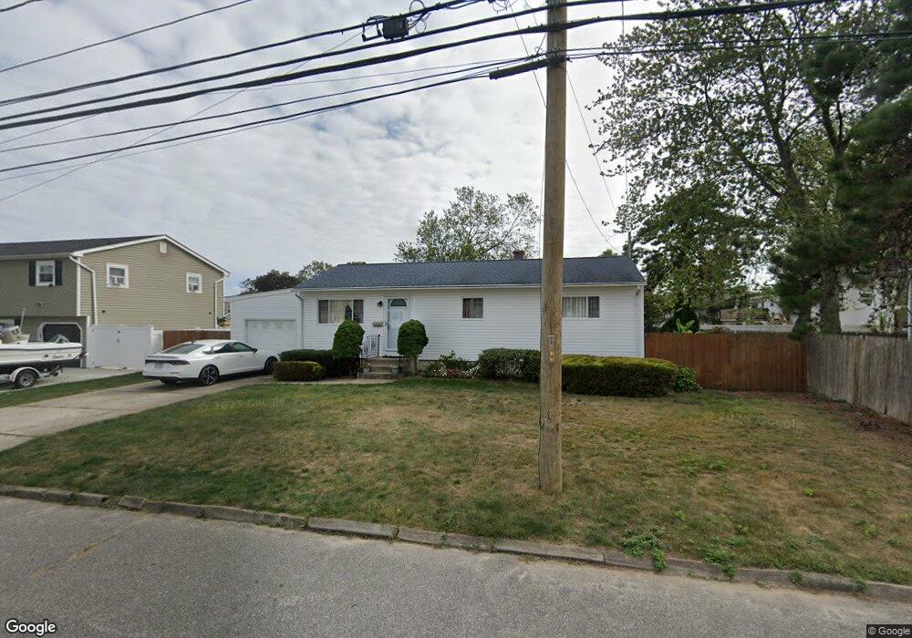 960 Peconic Ave, West Babylon, NY 11704 - photo 1