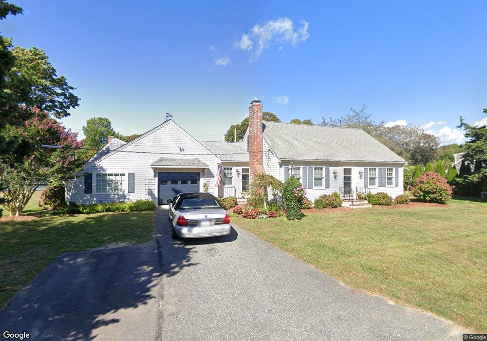 8 Brown Ct, Falmouth, MA 02540 - photo 1