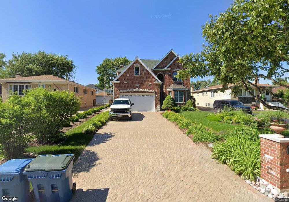 563 W Crockett Ave, Elmhurst, IL 60126 - photo 1