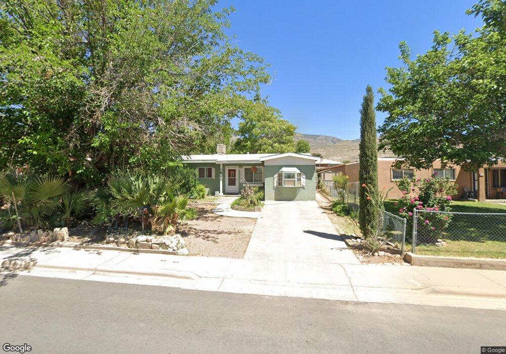 704 Ridgecrest Dr, Alamogordo, NM 88310 - photo 1