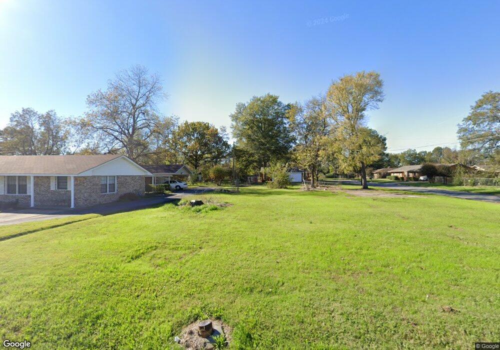 1111 N Maple St, Stuttgart, AR 72160 - photo 1