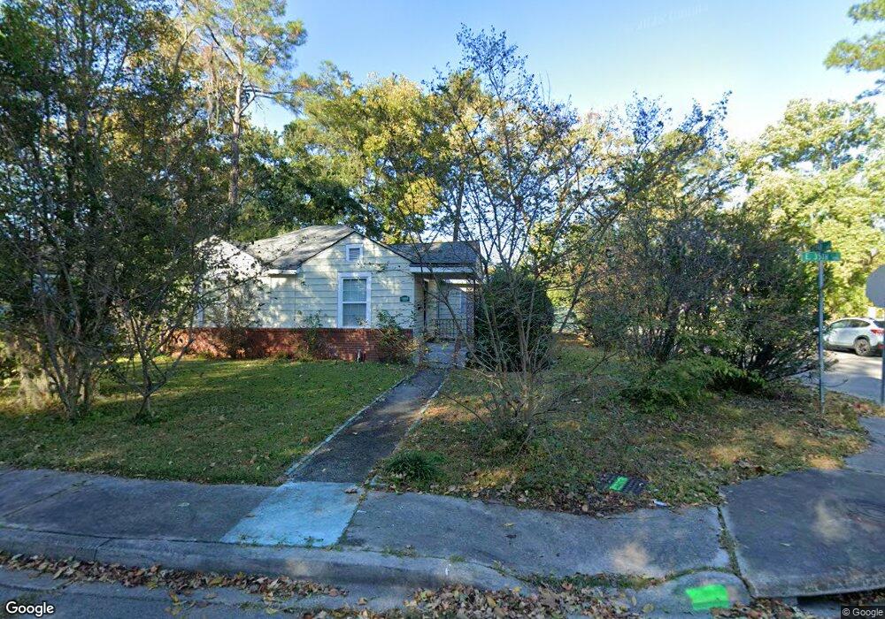 1226 E 35th St, Savannah, GA 31404 - photo 1