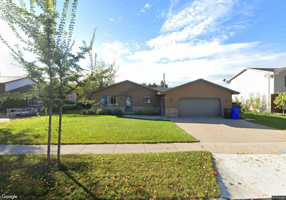 1641 W Cloverdale Dr, Appleton, WI 54914 - photo 1