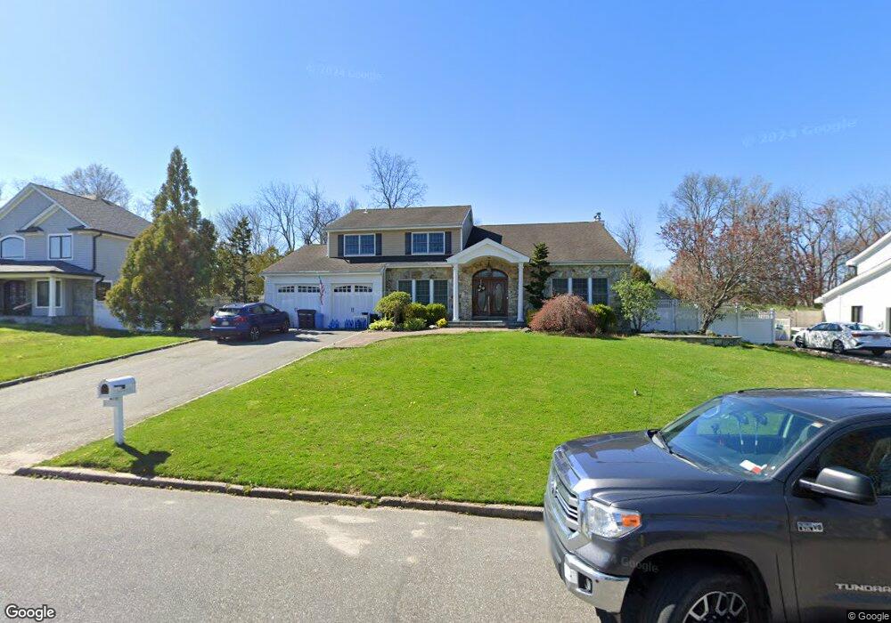 7 Fleetwood Rd, ComMacK, NY 11725 - photo 1