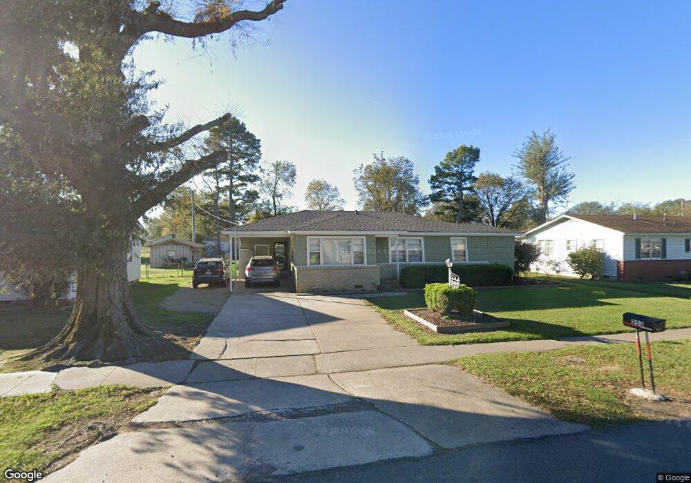 203 W 19th St, Stuttgart, AR 72160 - photo 1