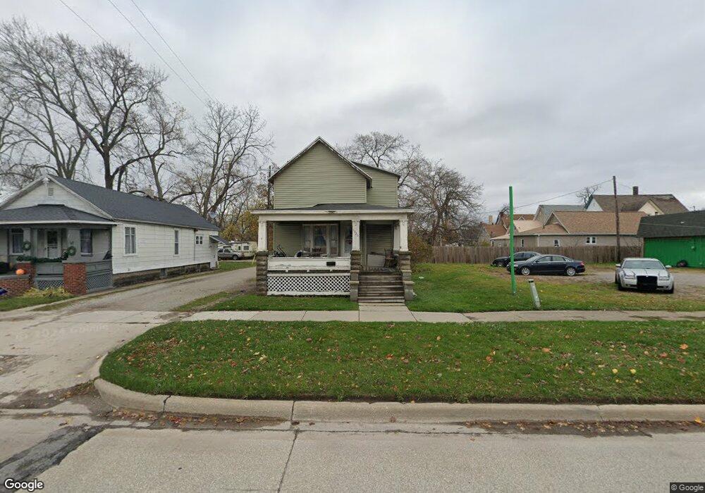 1320 10th St, Port Huron, MI 48060 - photo 1