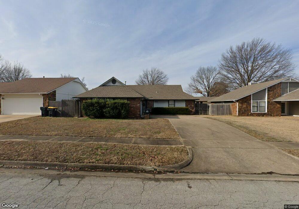 13676 S Maple Place, Glenpool, OK 74033 - photo 1