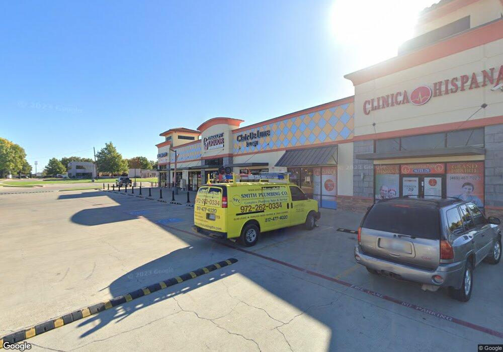 513 W Jefferson St, Grand Prairie, TX 75051 - photo 1