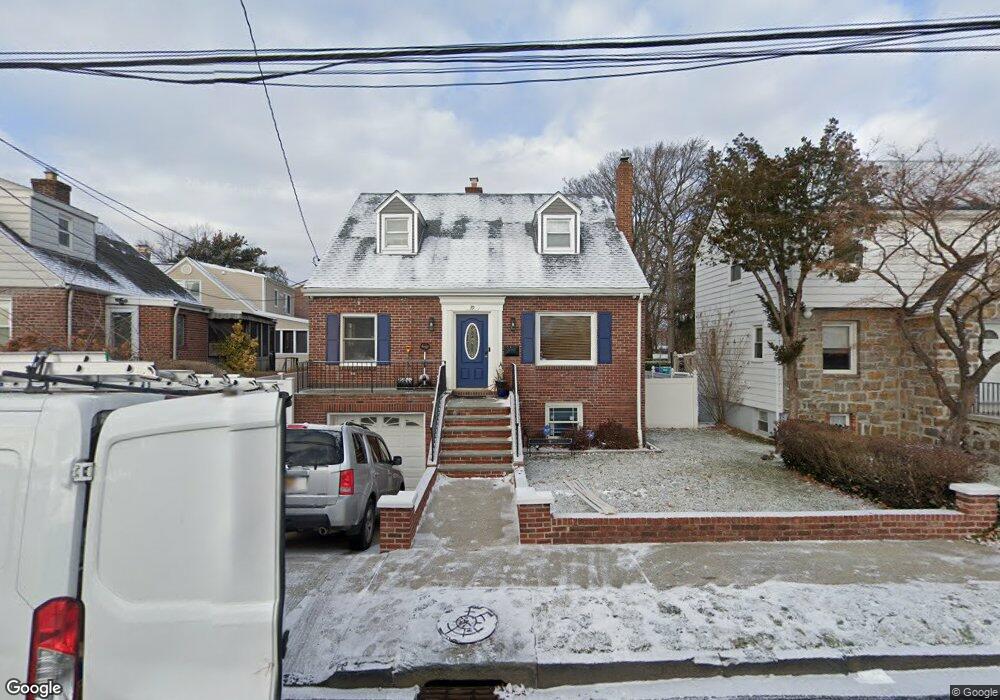 39 Aqueduct Ave, Yonkers, NY 10704 - photo 1