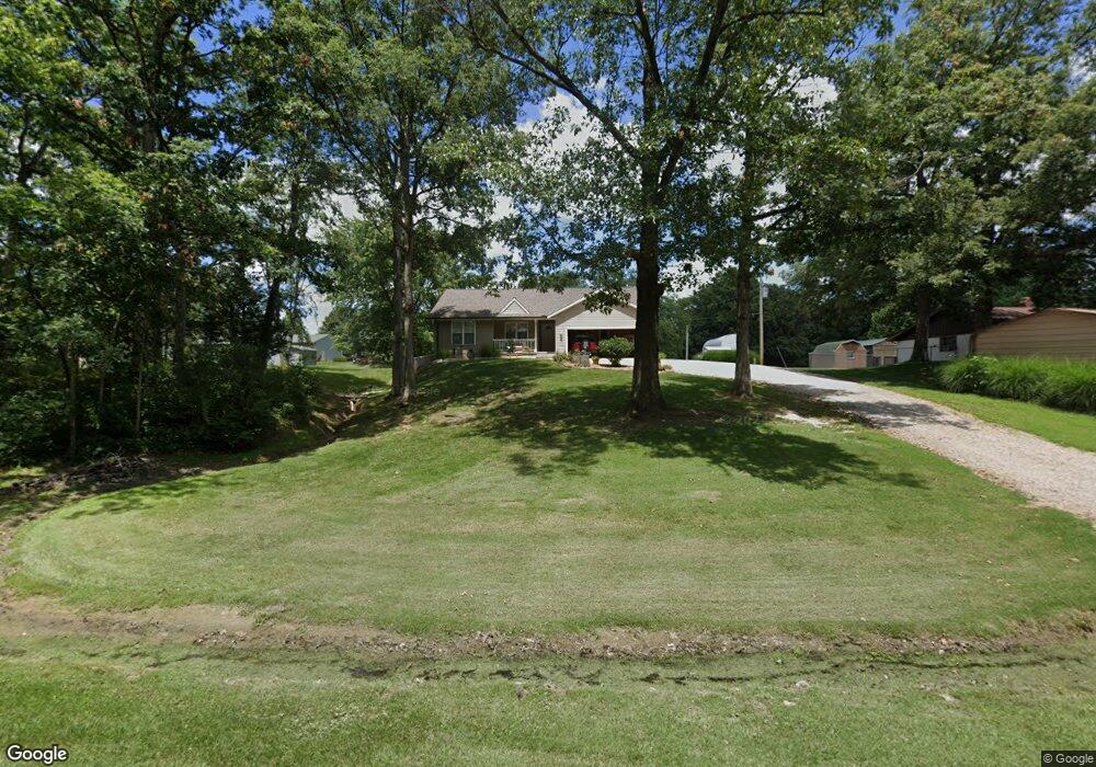 10142 E South Timberlake Ave, Effingham, IL 62401 - photo 1