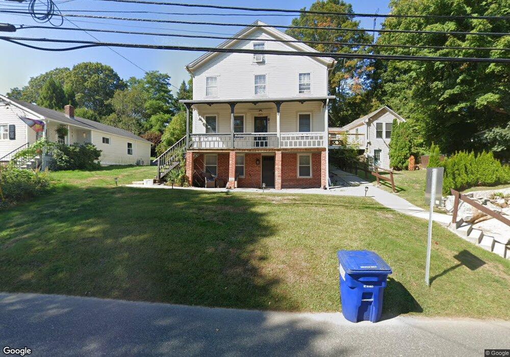 291 High St unit 1, Mystic, CT 06355 - photo 1