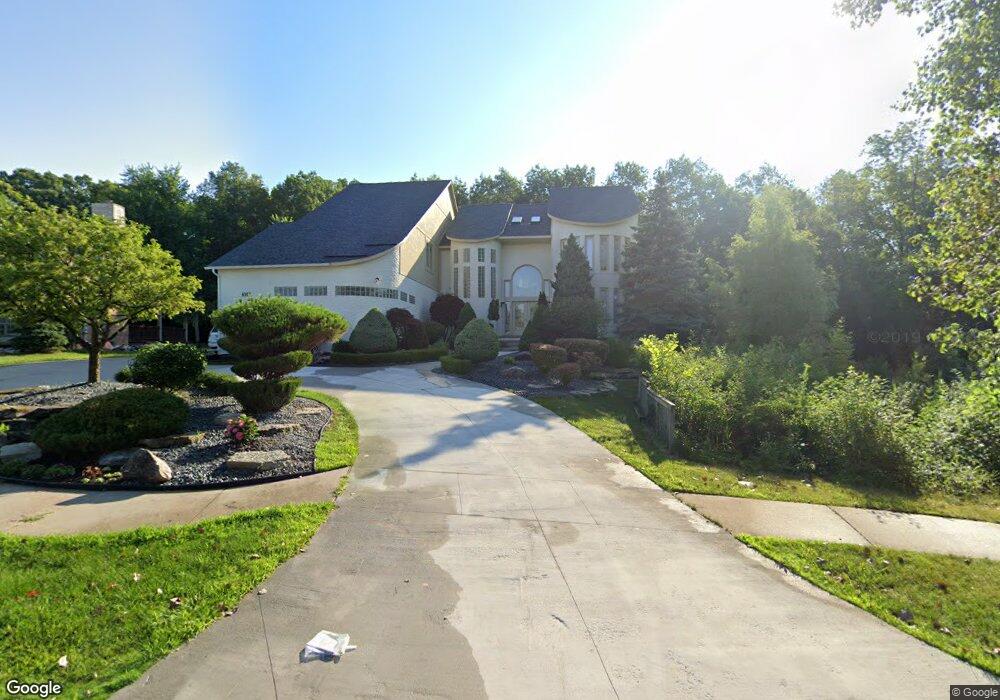 6397 Golden Ln, West Bloomfield, MI 48322 - photo 1