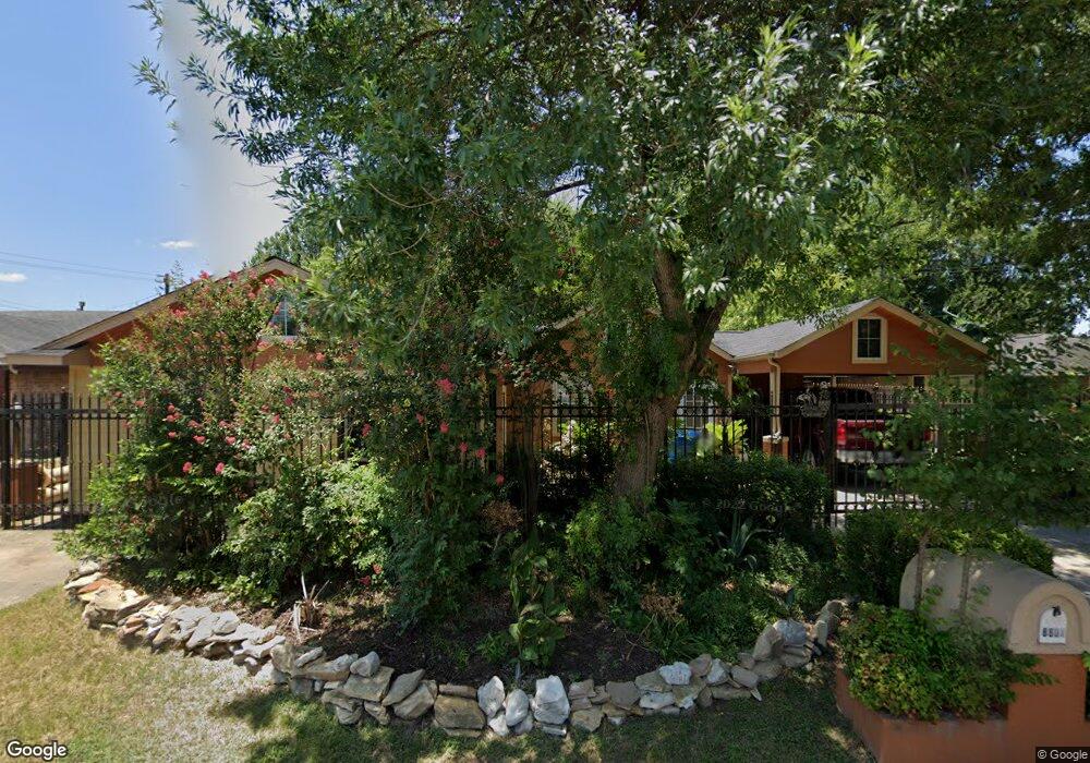 8807 Burford Ln, Houston, TX 77088 - photo 1