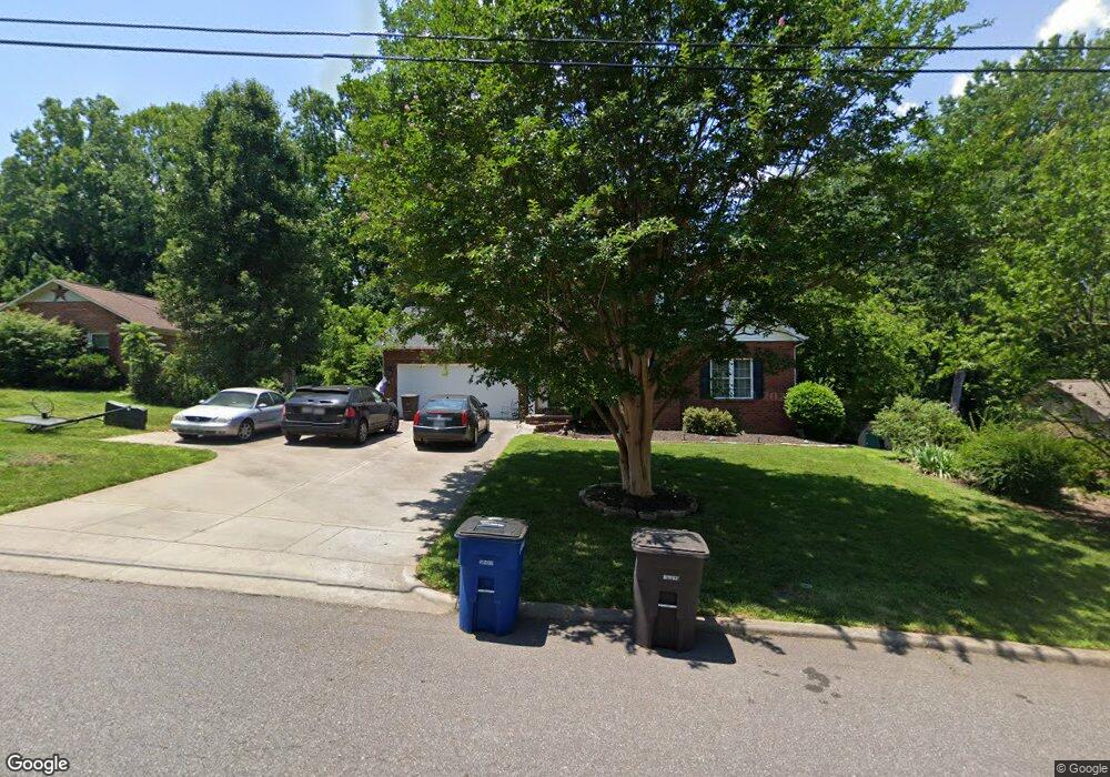 911 Carolyn St, Statesville, NC 28677 - photo 1